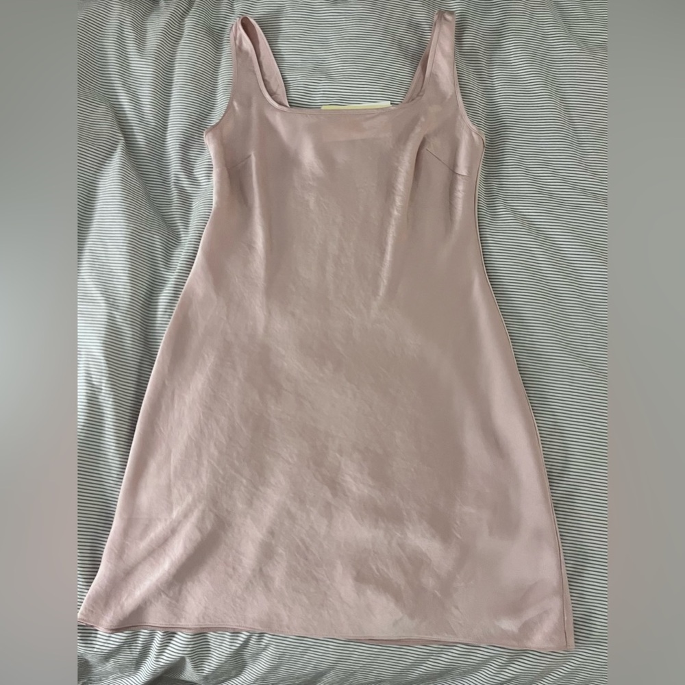 NWTs Aritzia Wilfred Dress